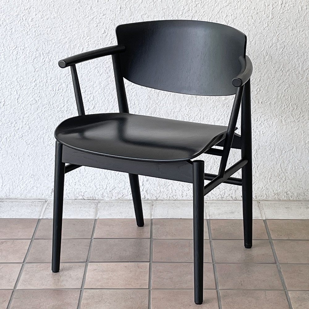 フリッツハンセン Fritz Hansen エヌゼロワン N01 ダイニングチェア アームチェア オーク無垢材 佐藤オオキ 参考定価￥139,480- 販売終了品 ◇