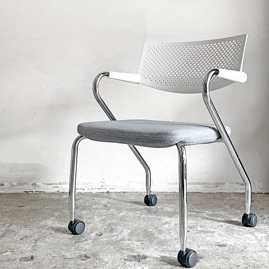 ヴィトラ vitra ビザロール Visaroll デスクチェア ミーティングチェア グレー系 ファブリック キャスターベース スタッキング アントニオ・チッテリオ A ■