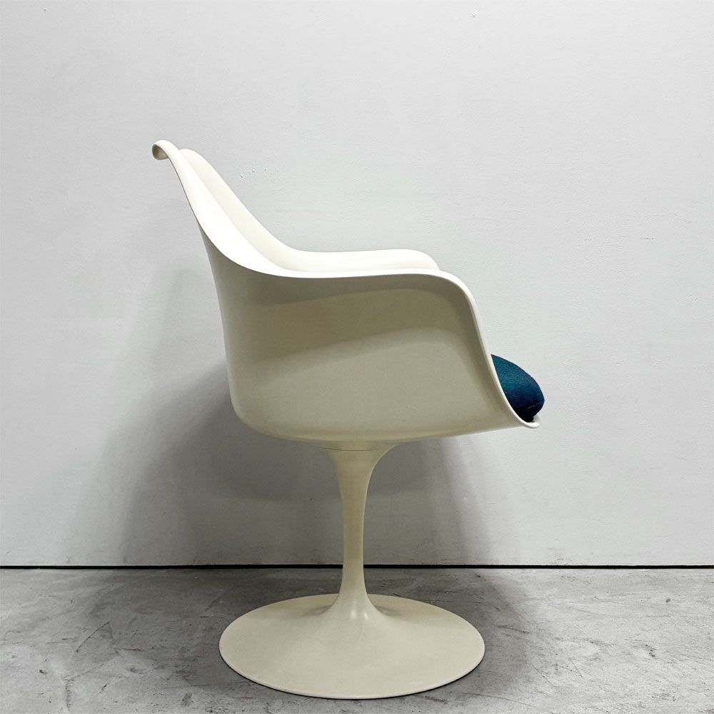 ノル ノール Knoll サーリネンコレクション チューリップチェア アームチェア ダイニングチェア ビンテージ ホワイト 座面クッション交換済み エーロ・サーリネン 参考定価￥520,300- ●