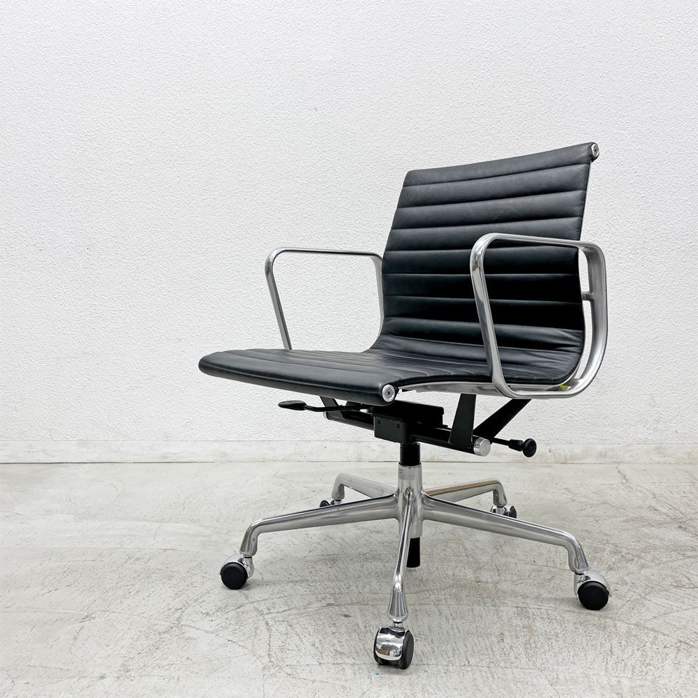 ハーマンミラー Herman Miller イームズアルミナムグループチェア マネージメントチェア アルミバフベース ガス圧昇降仕様 5本脚 キャスタータイプ 本革 イームズ  C〓