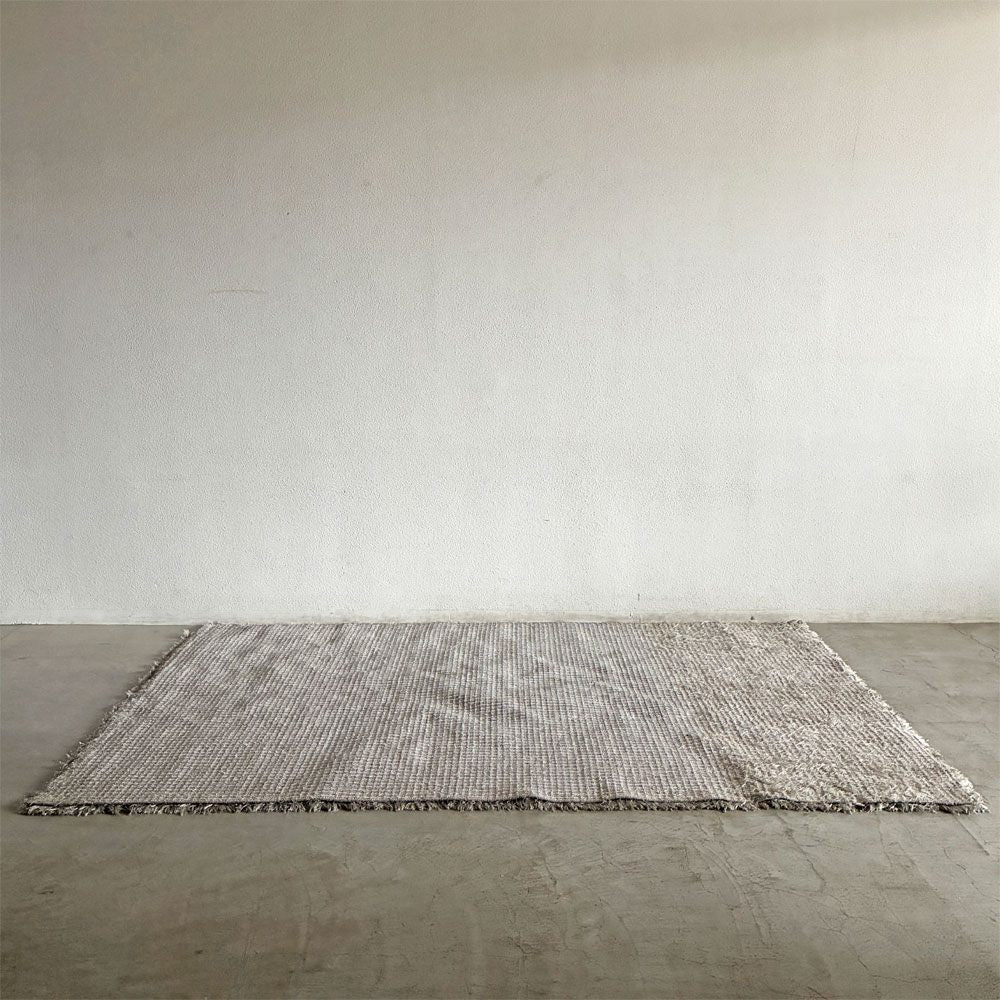 スプリングヴァレー SPRING VALLEY ミスティックシャギー Mystique Shaggy パイルラグ 190×300cm シルバー ポリエステル 展示品 〓
