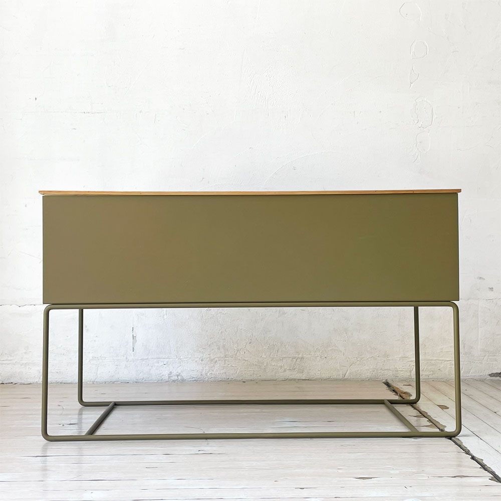 ファームリビング ferm LIVING プラントボックスラージ Plant Box Large 専用トレイ付 スチール×オーク オリーブ 参考価格￥69.300- ★