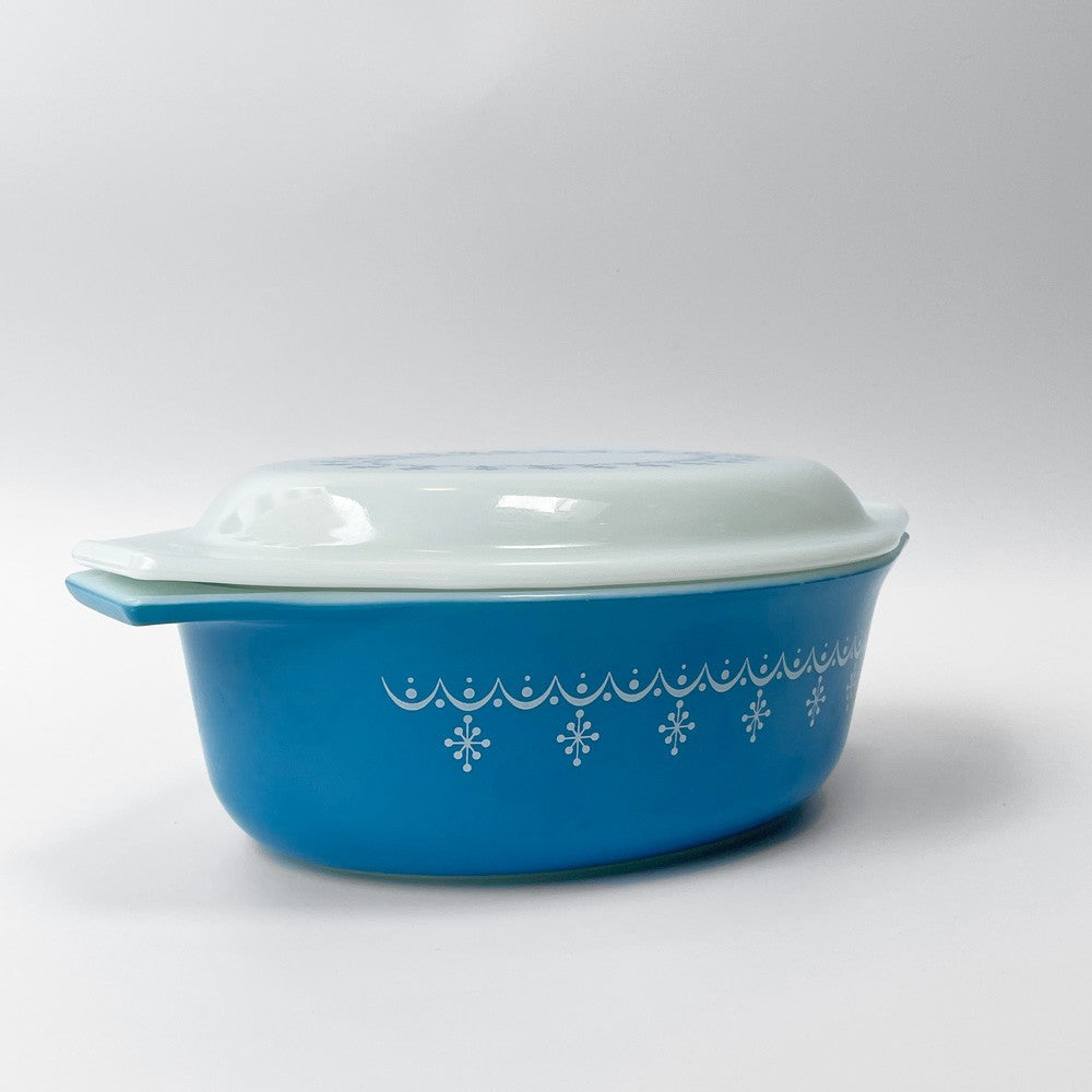 パイレックス Pyrex スノーフレーク ガーランド Snowflake キャセロール 蓋付 ブルー ミルクガラス ガラス オールドパイレックス USビンテージ ■