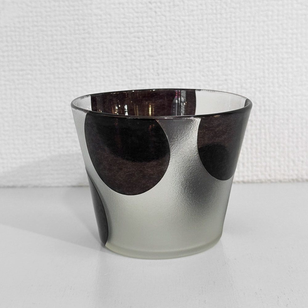 辻和美 Kazumi Tsuji めんちょこ デカマル ガラスカップ Φ9×7cm ファクトリーズーマー factory zoomer 現代作家 ◎