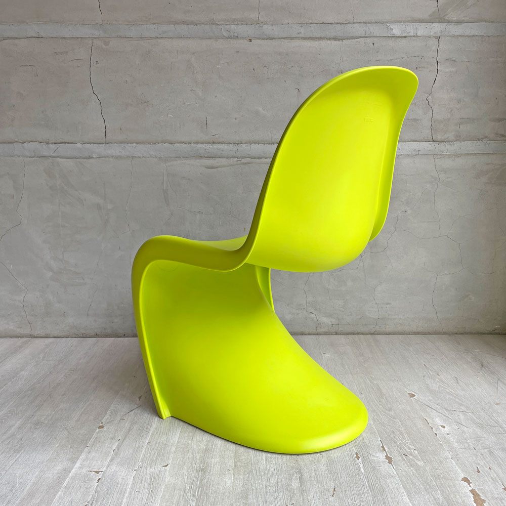 ヴィトラ Vitra パントンジュニア Panton Junior キッズチェア ダークライム ヴェルナー・パントン Verner Panton ミッドセンチュリー 定価￥30,800- ♪