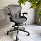 ハーマンミラー Herman Miller アーロンチェア Aサイズ リマスタード ライト グラファイトベース ビル・スタンフ ＆ ドン・チャドウィック ♪