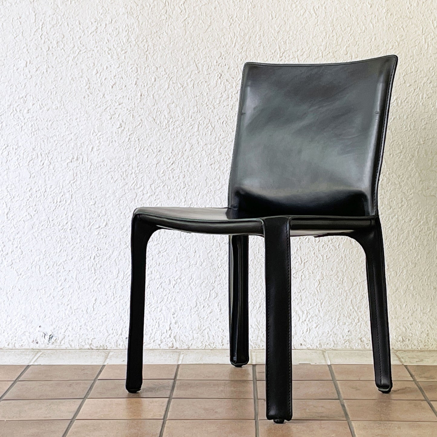 カッシーナ Cassina キャブチェア 412 CAB CHAIR アームレス 本革 マリオ・ベリーニ MoMA イタリアンモダン 定価￥308,000- ◇