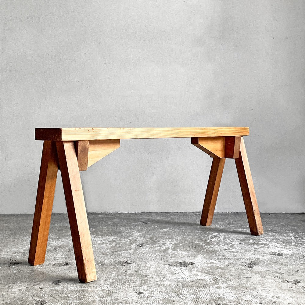 石巻工房 Ishinomaki Laboratory 工房 ベンチ KOBO BENCH 花台 プランタースタンド 屋久島地杉 芦沢啓治 H42.5cm ■