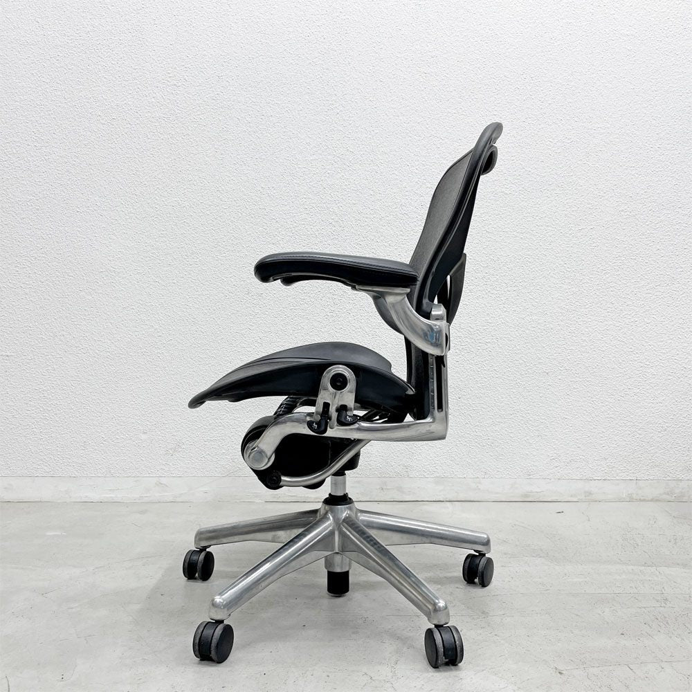 ハーマンミラー Herman Miller アーロンチェア Bサイズ ポスチャーフィット クラシックカーボンメッシュ ポリッシュドアルミベース ビル・スタンフ ＆ ドン・チャドウィック 〓