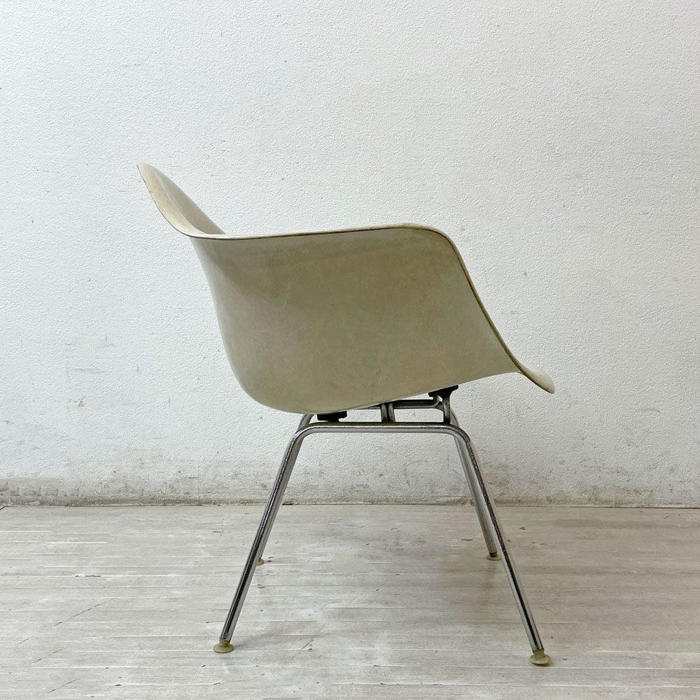 ハーマンミラー Herman Miller 2ndビンテージ アームシェルチェア FRP製 パーチメント Hベース ロータイプ モダンファニチャーセールス 日本製 C&R イームズ ミッドセンチュリー ●