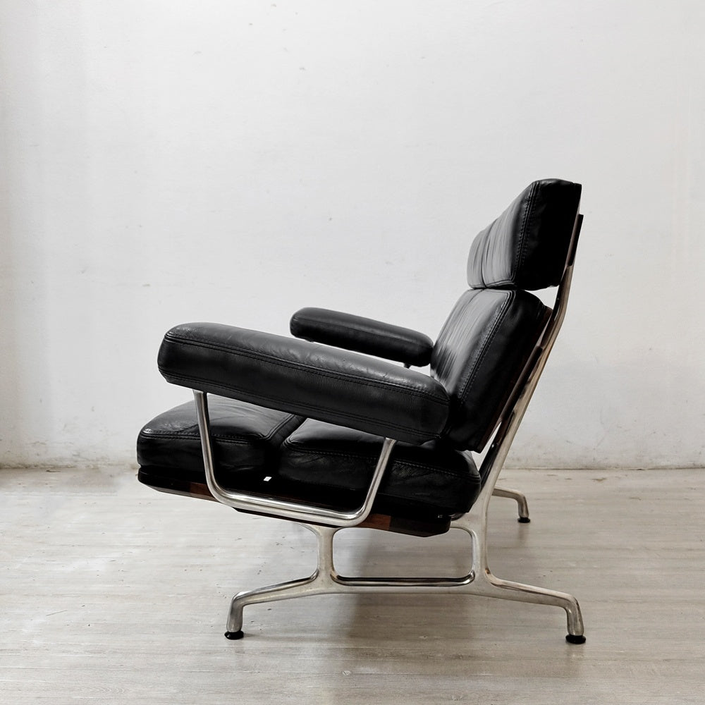 ハーマンミラー Herman Miller イームズソファ Eames Sofa 2シーター ウォールナット材 レザー ブラック C&R. イームズ ミッドセンチュリー ●