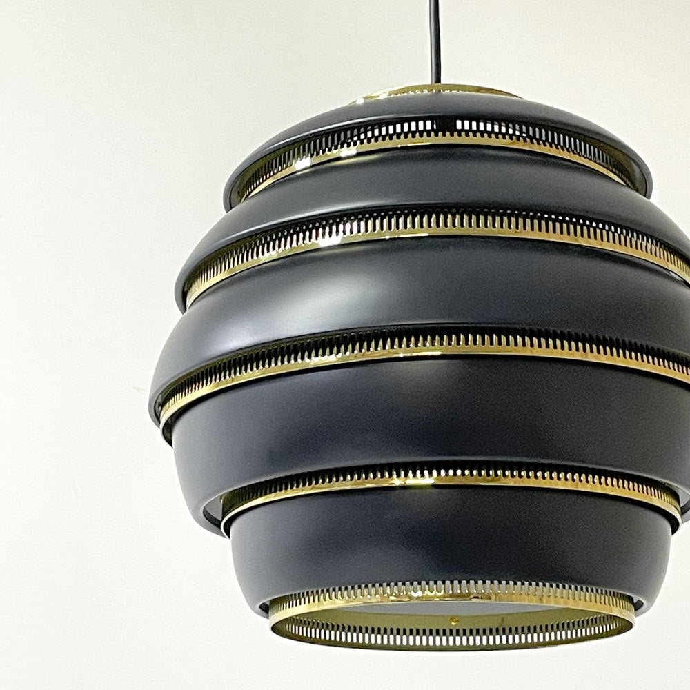 アルテック artek A331 ビーハイブ Beehive アルヴァ・アアルト Alvar Aalto ブラック ブラスメッキリング ペンダントライト フィンランド 箱付き ダクトレール用 プラグタイプ 定価￥179,300- ●