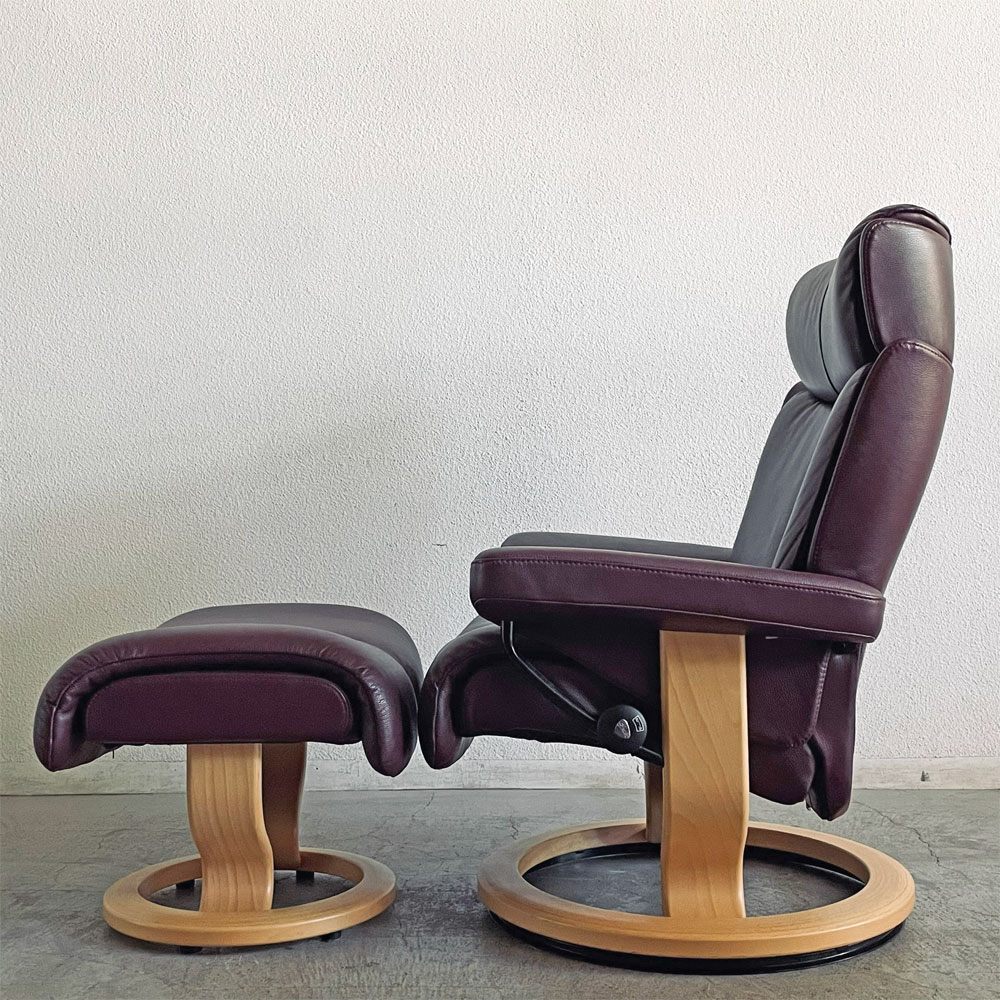 エコーネス EKORNES ストレスレス Stressless マジック Magic リクライニングチェア クラシックベース Mサイズ オットマン付き ボルドー系 〓