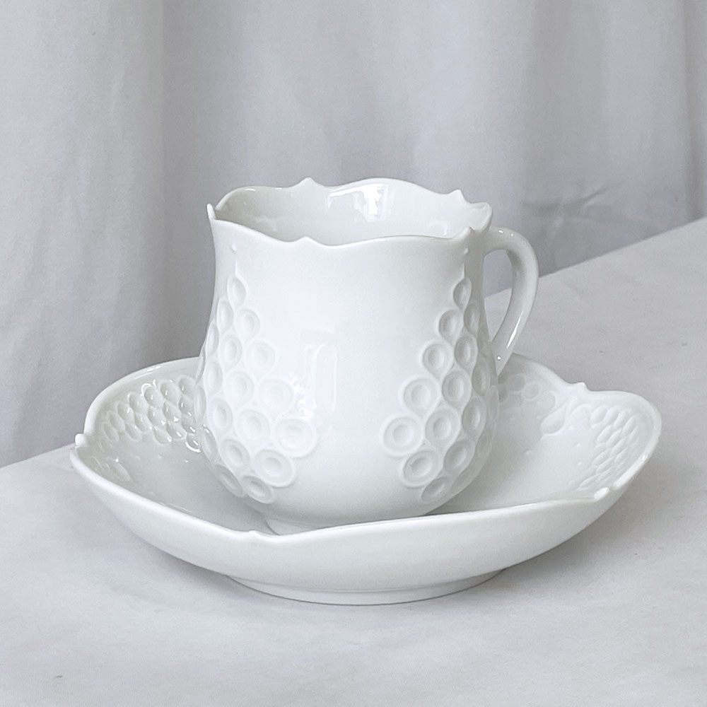 マイセン Meissen ホワイトレリーフ コーヒーカップ＆ソーサー C&S ルードヴィッヒ・ツェプナー Ludwig Zepner ドイツ A ◇