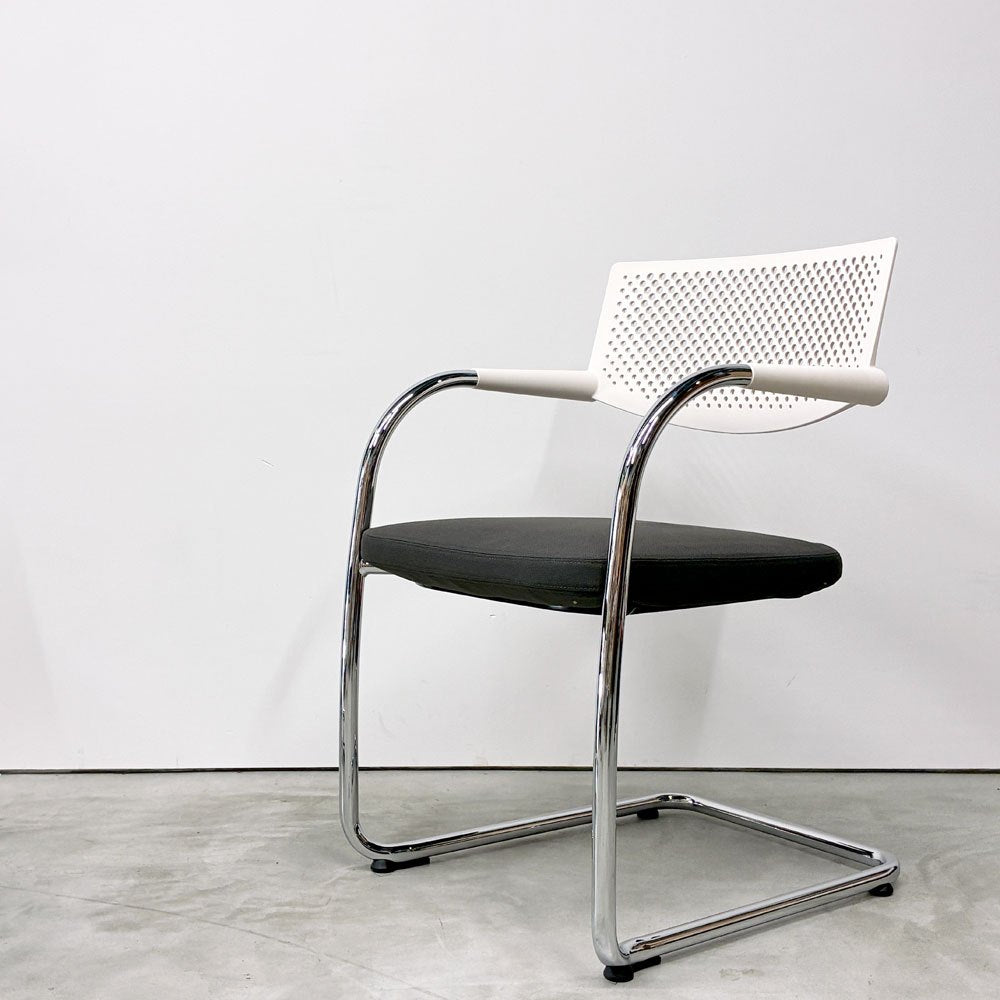 ヴィトラ vitra ビザビ2 Visavis2 アームチェア デスクチェア ホワイト/グレー系 カンティレバー スタッキング可能 アントニオ・チッテリオ B ◎