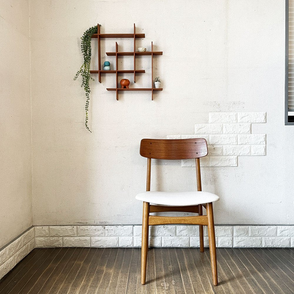 スウェーデンビンテージ Swedish Vintage チーク材 ウォールクロスシェルフ ディスプレイラック 壁掛け 51×51cm ミッドセンチュリー 北欧家具 ◎