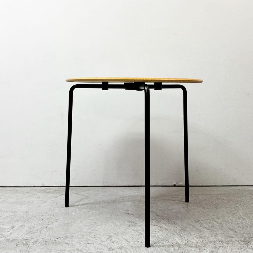 エンゲルブレヒト Engelbrechts ケヴィ KEVI 2010 ダイニングテーブル オーク材 プライウッド カフェテーブル 70cm 3本脚 ヨルゲン・ラスムッセン デンマーク 未使用品 美品 B ●