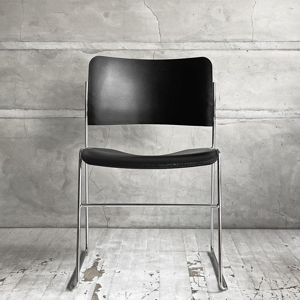 ハウ HOWE 40/4 サイドチェア SIDE CHAIR スタッキングチェア ミーティングチェア デビッド・ローランド David Rowland モダンデザイン A ♪
