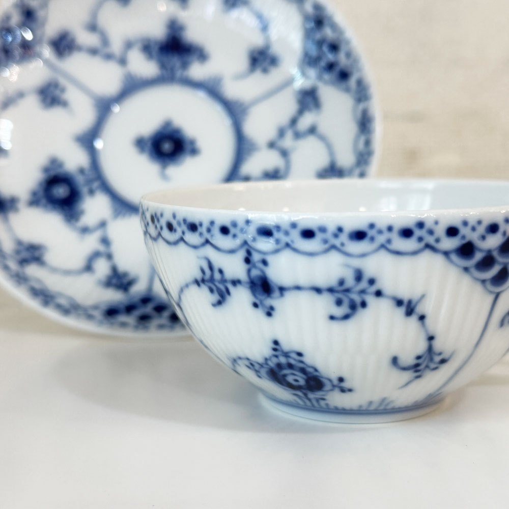 ロイヤルコペンハーゲン ROYAL COPENHAGEN ブルーフルーテッド ハーフレース ティーカップ＆ソーサー 北欧食器 Ｄ ◎