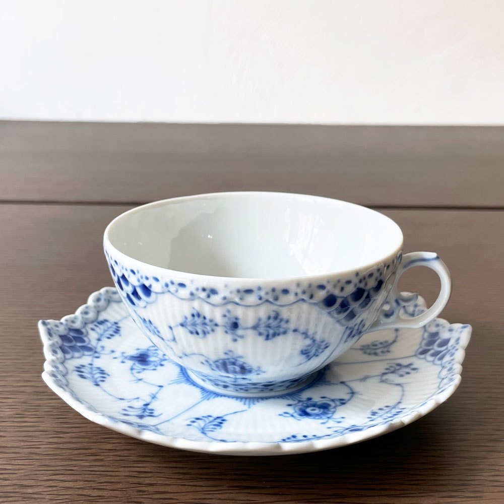 ロイヤルコペンハーゲン ROYAL COPENHAGEN ブルーフルーテッド フルレース ティー カップ & ソーサー デンマーク 北欧食器 B ★