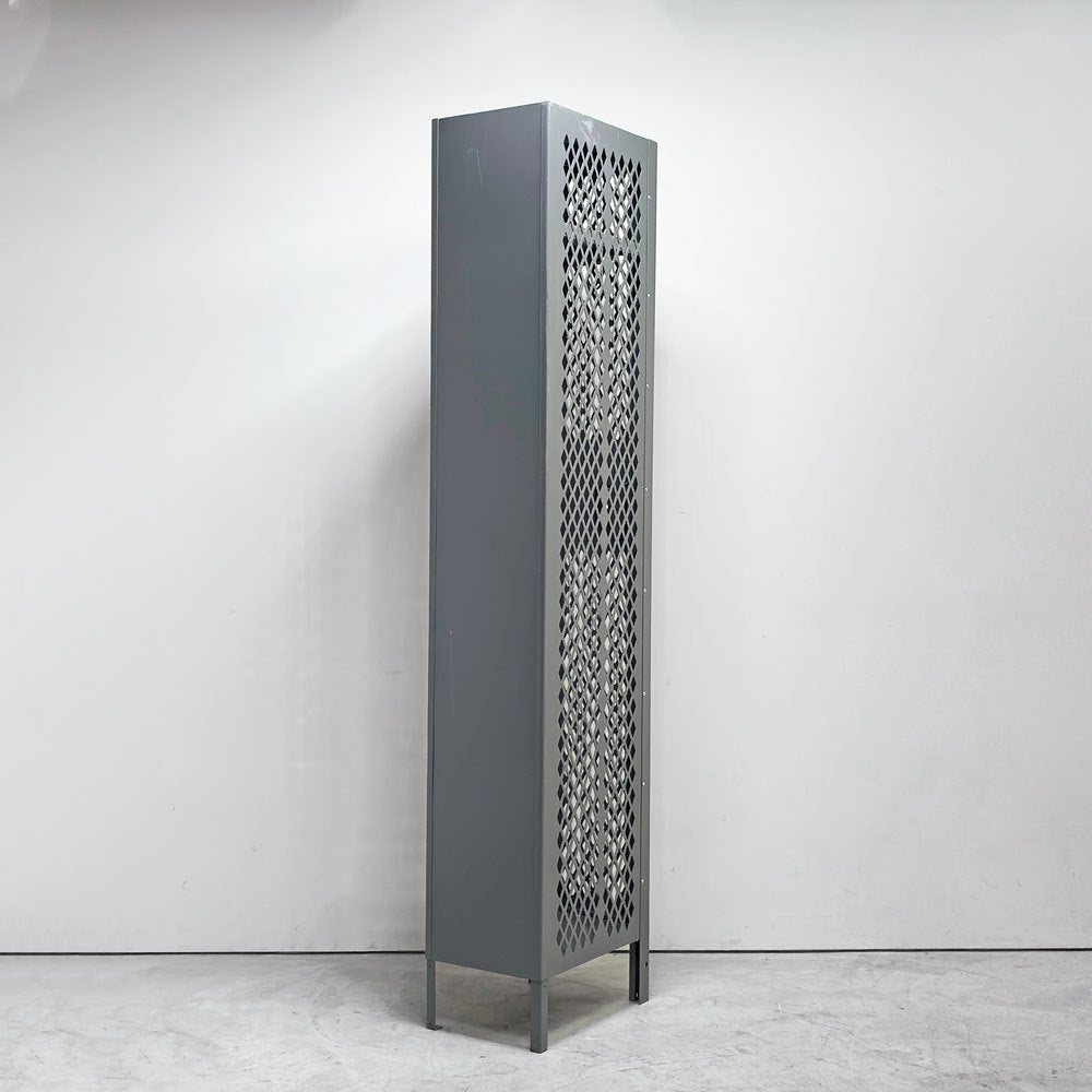 ULINE社 Ventilated Single Tier Lockers スチール製メッシュ ロッカー ティアロッカー 1人用 US ガレージ インダストリアルデザイン A ●