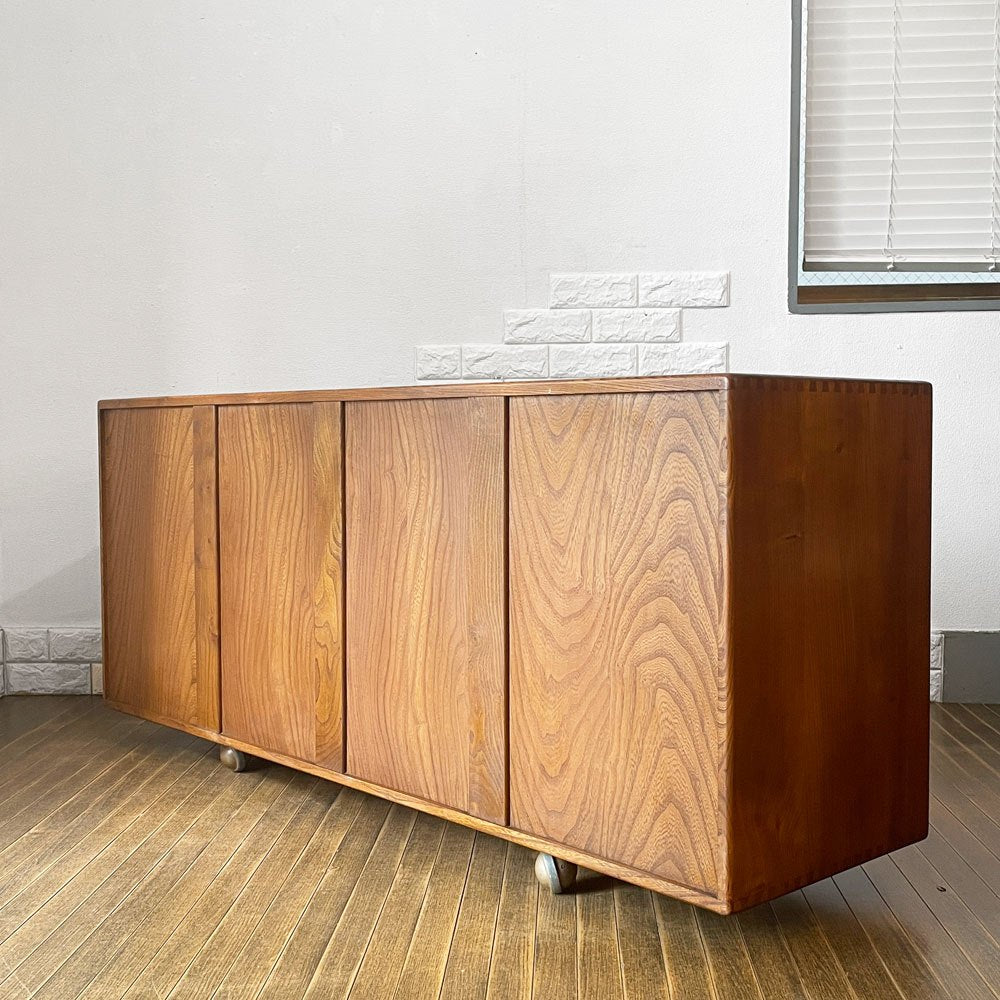 アーコール Ercol ウインザーサイドボード リビングボード キャビネット エルム材 W155cm キャスター付 UKビンテージ 英国家具 現状品 ◎