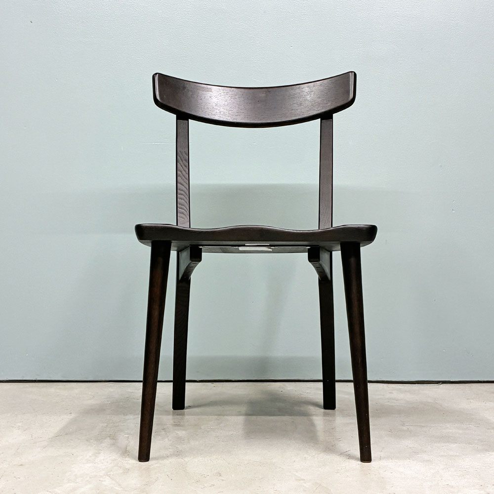 IDC大塚家具 OTSUKA フィルスリー Fill3 ダイニングチェア オーク無垢材 板座 座繰り ダークブラウン 廃番 B ◎