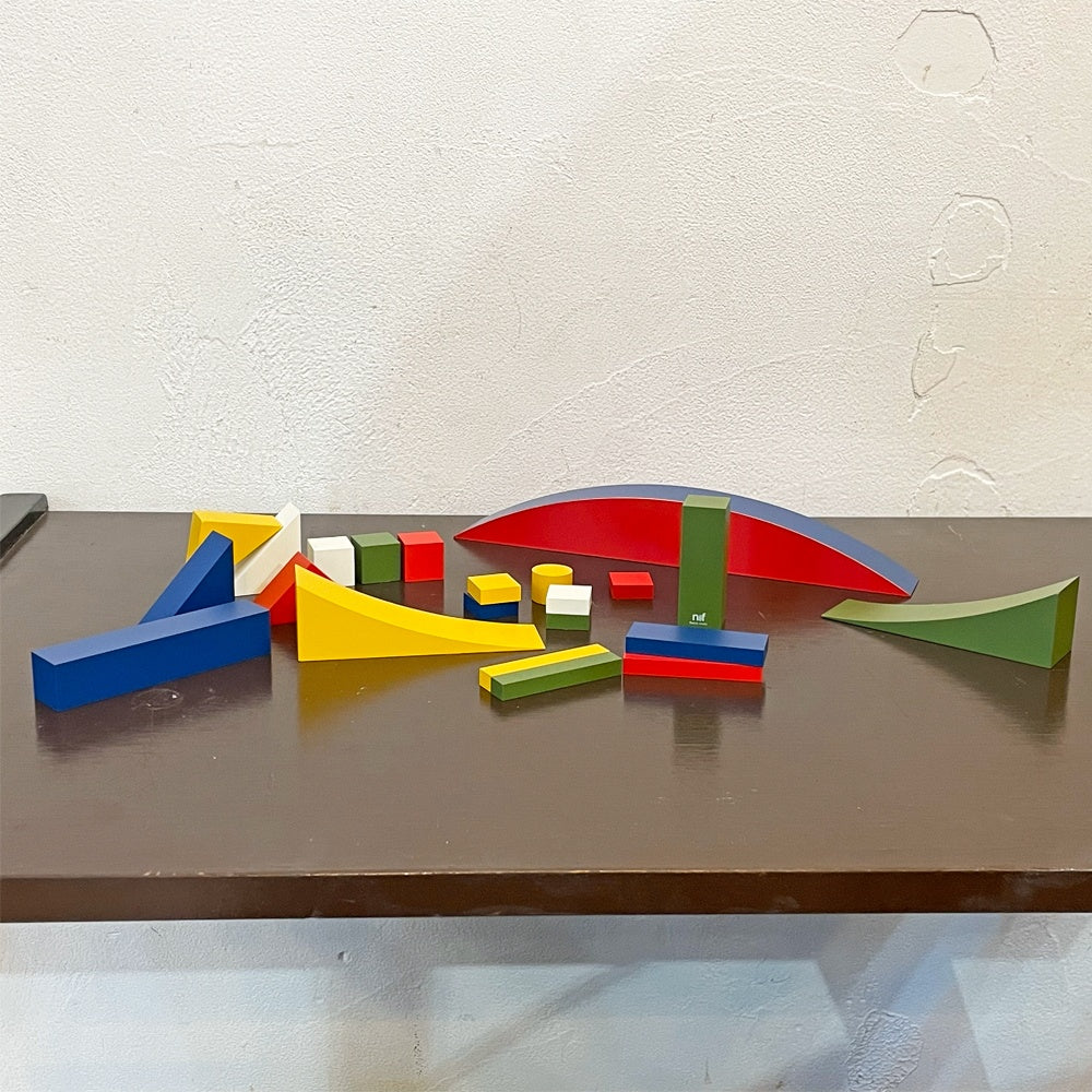 ネフ naef  Spielkultur バウハウス バウスピール Bauhaus Bauspiel アルマ・ジートホフ・ブッシャー 積み木 知育玩具 箱付き スイス ★