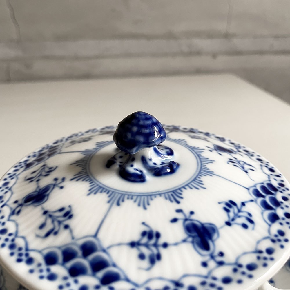 ロイヤルコペンハーゲン ROYAL COPENHAGEN ブルーフルーテッド ハーフレース スープカップ&ソーサー 陶器 北欧食器 廃番 箱付き 未使用 A ♪