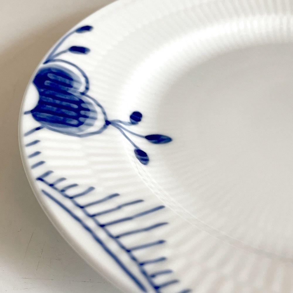 ロイヤルコペンハーゲン ROYAL COPENHAGEN ブルーフルーテッド メガ Blue Fluted Mega プレート Φ17cm 北欧 デンマーク B ■