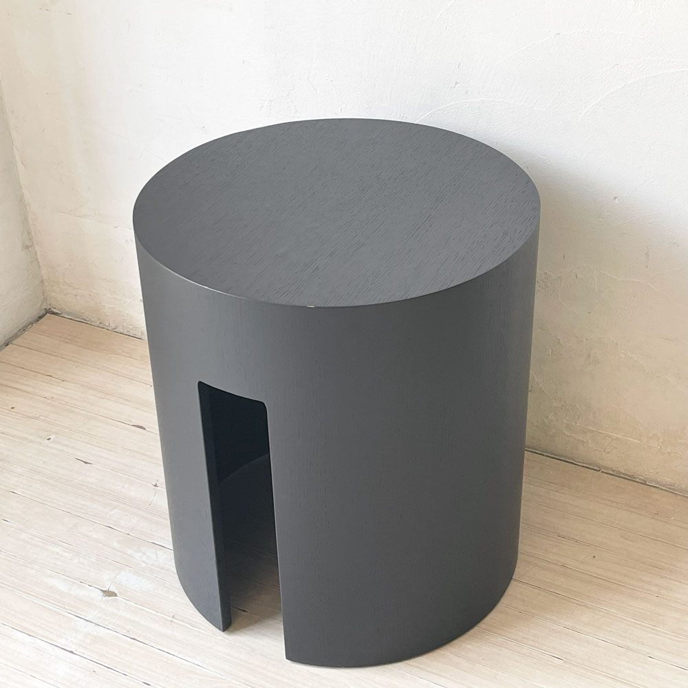 メリディアーニ MERIDIANI ゴング GONG サイドテーブル ナイトテーブル ラッカー塗装 モダンデザイン ★