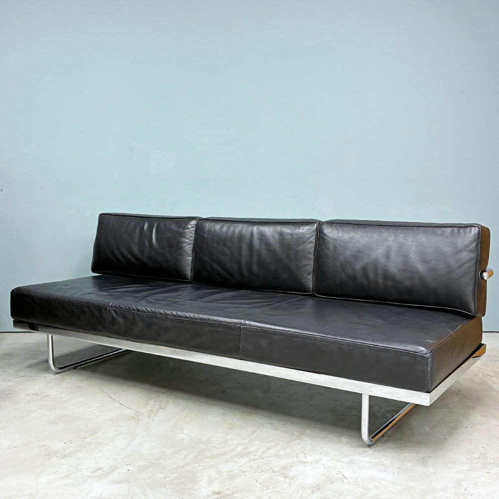 カッシーナ Cassina カナぺ アパルトマン ル・コルビュジエ ソファ 5 CANAPE, APPARTEMENT LE CORBUSIER LC5 デイベッドソファ 3Pソファ 本革 ル・コルビジェ ◎