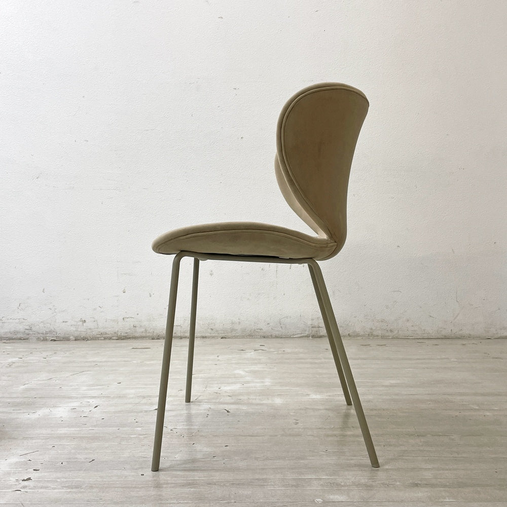 ボーコンセプト Bo Concept ハミルトンチェア Hamilton chair ダイニングチェア ファブリック ベルベット サンド モダンデザイン 北欧 デンマーク B ●