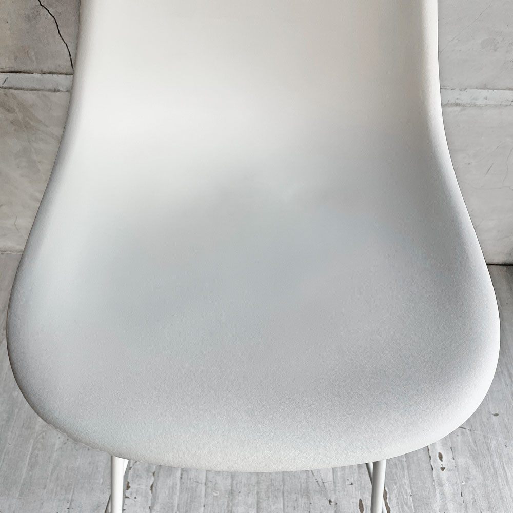 ハーマンミラー Herman Miller イームズプラスチックシェルスツール カウンターハイトスツール ポリプロピレン製 ホワイト ミッドセンチュリー 参考価格￥99,000- ♪
