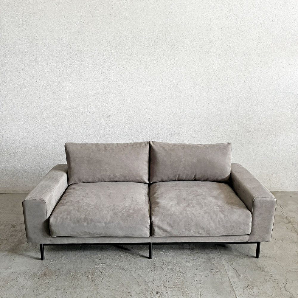 クラッシュゲート CRASH GATE コンフォーム COMFORM プルート PLUTO SOFA 2.5人掛けソファ W181cm スエード エレファント 定価￥143,000- 〓