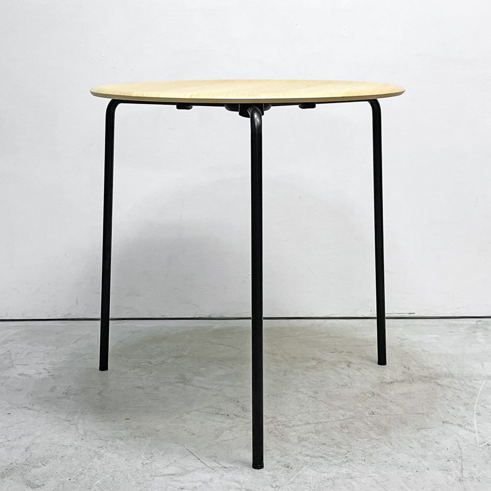 エンゲルブレヒト Engelbrechts ケヴィ KEVI 2010 ダイニングテーブル オーク材 プライウッド カフェテーブル 70cm 3本脚 ヨルゲン・ラスムッセン デンマーク 未使用品 B ●