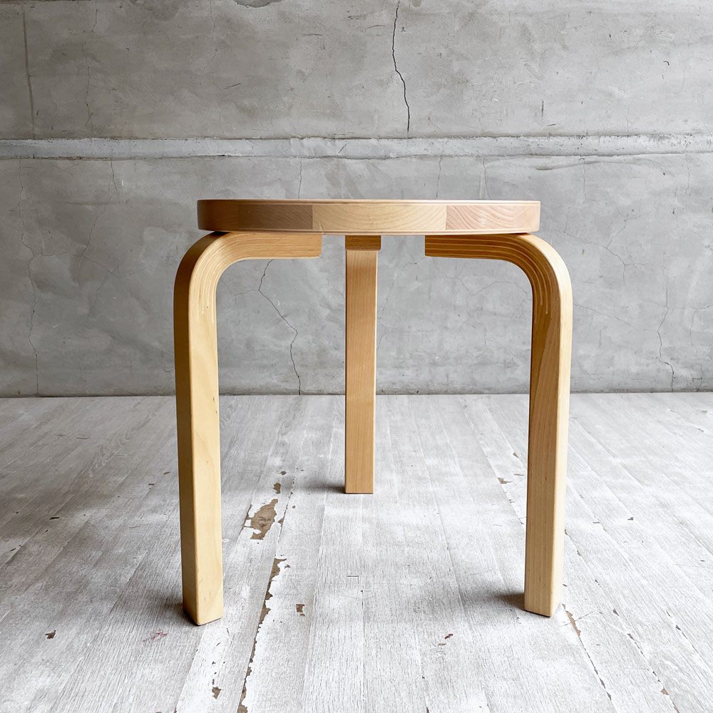 アルテック Artek スツール 60 stool 60 ウスタヴァ Ystava 3本脚 バーチ材 ラッカー塗装 FIN/JPNフレンドシップコレクション 外交関係樹立100周年記念モデル 脚カット品 アルヴァ・アアルト 廃番希少 B ♪