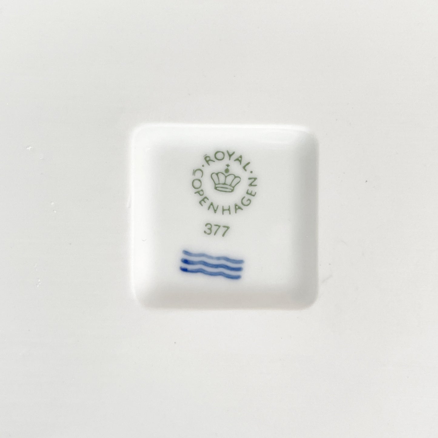 ロイヤルコペンハーゲン ROYAL COPENHAGEN ホワイトフルーテッド White Fluted ロングスクエアプレート 24.5cm 北欧雑貨 ■
