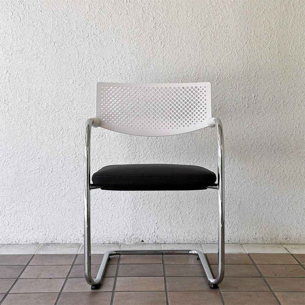 ヴィトラ vitra ビザビ2 Visavis2 アームチェア デスクチェア ホワイト/グレー系 カンティレバー スタッキング可能 アントニオ・チッテリオ A ◇
