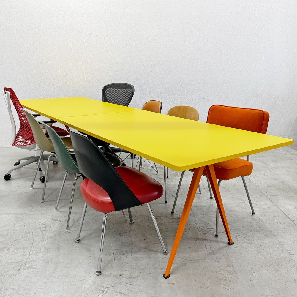 ヘイ HAY ピラミッドテーブル 02 Pyramid table 02 W300cm イエロートップ x オレンジベース 廃番カラー ヴィム・リートフェルト オランダ インダストリアルデザイン 〓
