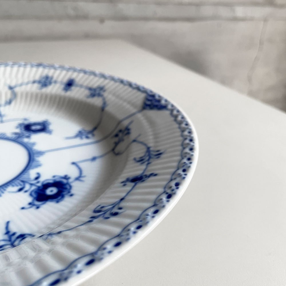 ロイヤルコペンハーゲン ROYAL COPENHAGEN ブルーフルーテッド ハーフレース ディーププレート 25.5cm 深皿 丸皿 陶器 北欧食器 廃番 美品 D ♪