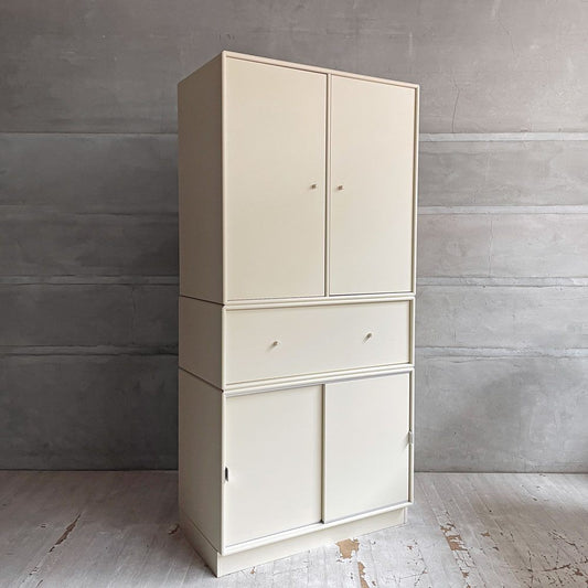 モンタナ MONTANA システムシェルフユニット SYSTEM SHELF UNIT アイボリー 4ユニット キャビネット 木製扉キャビネット2種+ドロワー+ベース デンマーク ♪