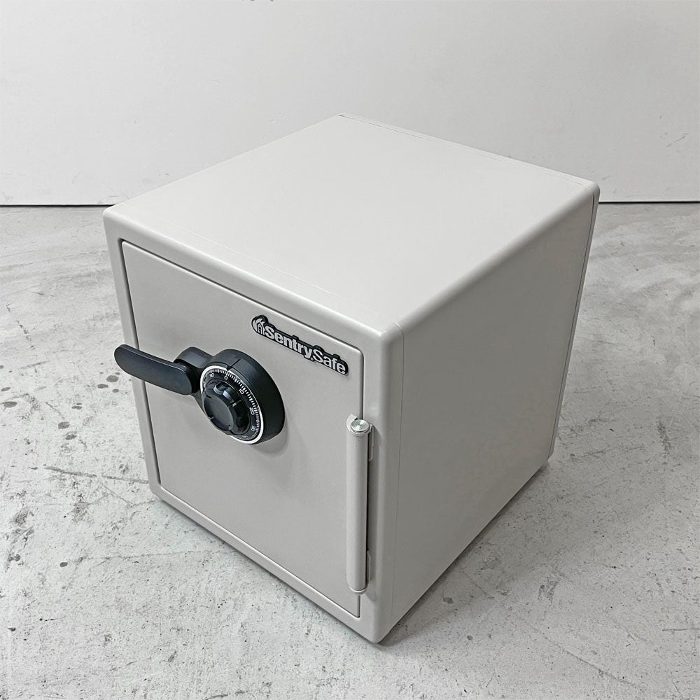 セントリーセーフ Sentry Safe ビッグボルトシリーズ JF123CT ダイヤル式 耐火金庫 保管庫 メキシコ製 参考定価￥60,280- ●