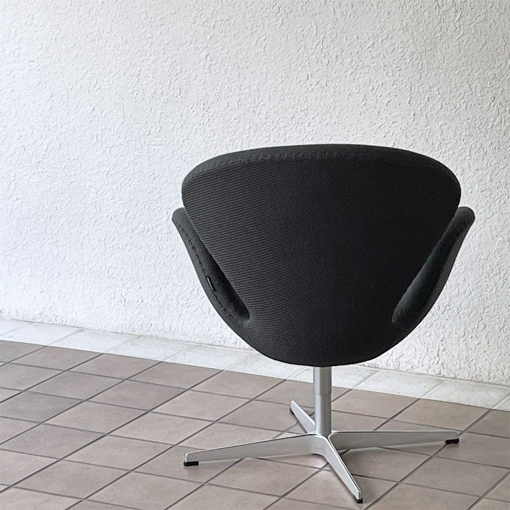 フリッツハンセン Fritz Hansen スワンチェア SWAN ラウンジチェア クヴァドラ SERPENTINE アルネ・ヤコブセン 2024年製 定価734,800円 ◇