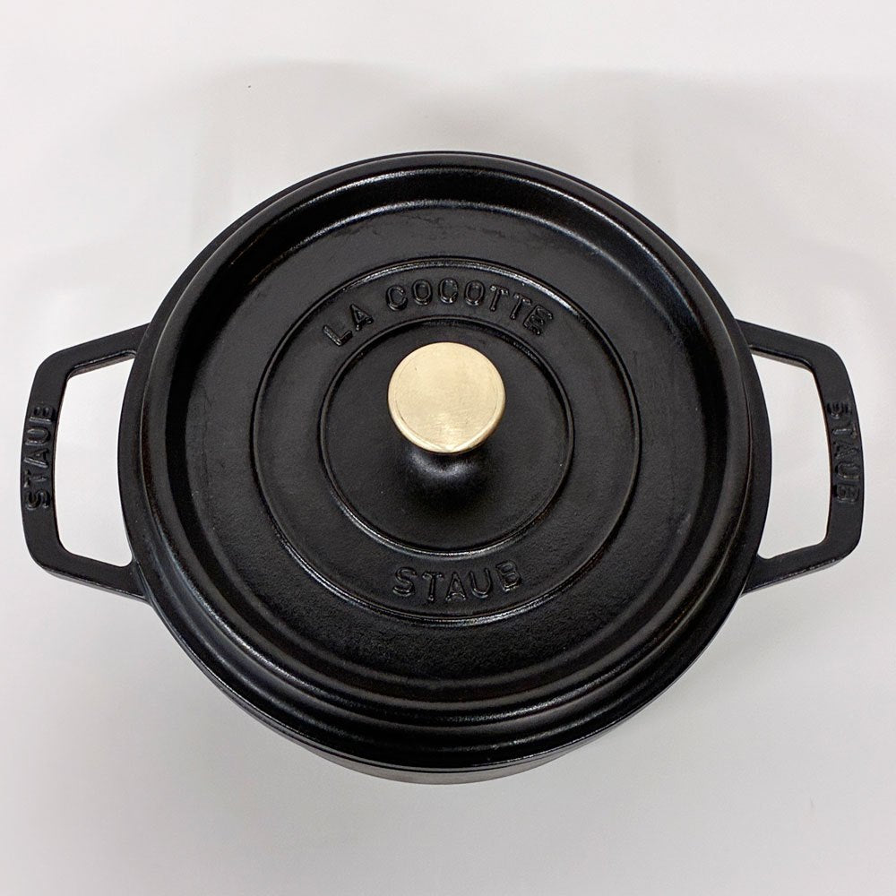 ストウブ STAUB ピコ ココット ラウンド 両手鍋 ブラック 22cm 鋳物 キャセロール ガス オーブン IH対応 フランス ◎