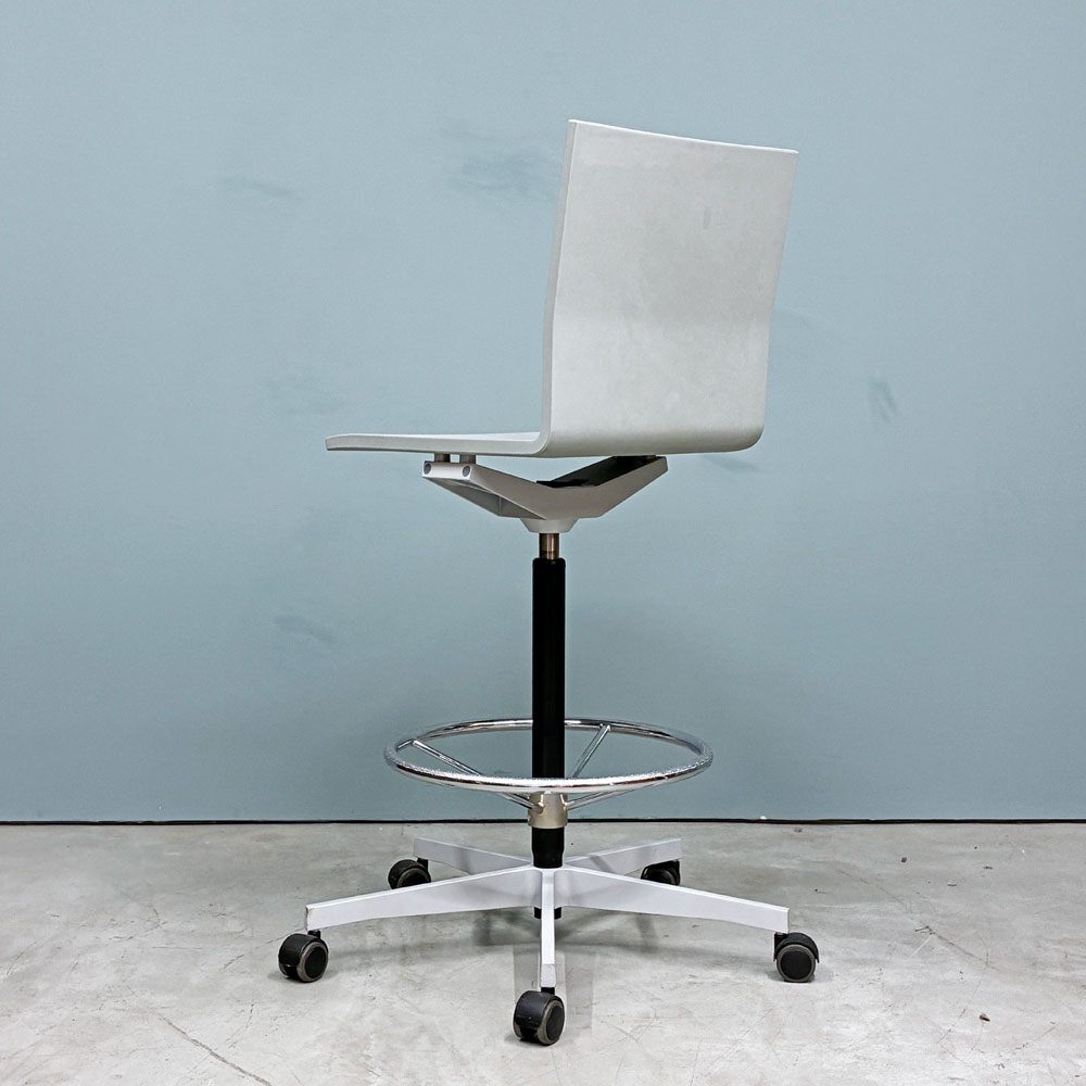 ヴィトラ Vitra ゼロフォー .04 Counter カウンターチェア アームレス オフィスチェア ハイチェア グレー キャスターベース 座面昇降 マールテン・ヴァン・セーヴェレン ◎