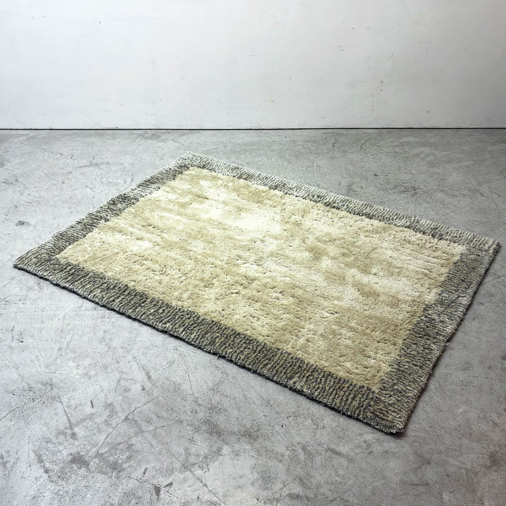 クラッシュゲート CRASH GATE COMFORM ファーモ ラグ 200x147cm ポリエステル 手洗い洗濯可能 滑り止め付き ●