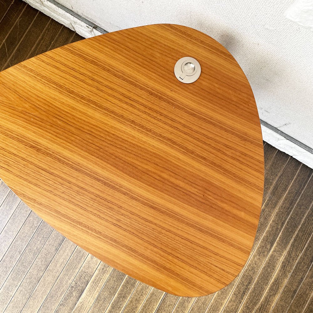 テクタ TECTA サイドテーブル K22 SIDE TABLE ウォールナット材 昇降式 アレキサンダー・カルダー ドイツ バウハウス ACTUS取扱 定価￥92,400- ◎