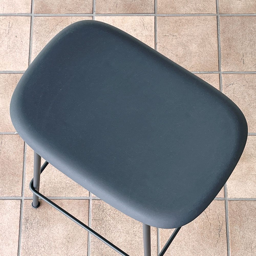 ムート muuto ファイバーカウンタースツール チューブベース FIBER COUNTER STOOL TUBE BASE ブラック イスコス-ベルリン 参考定価 ￥55,000- ◇