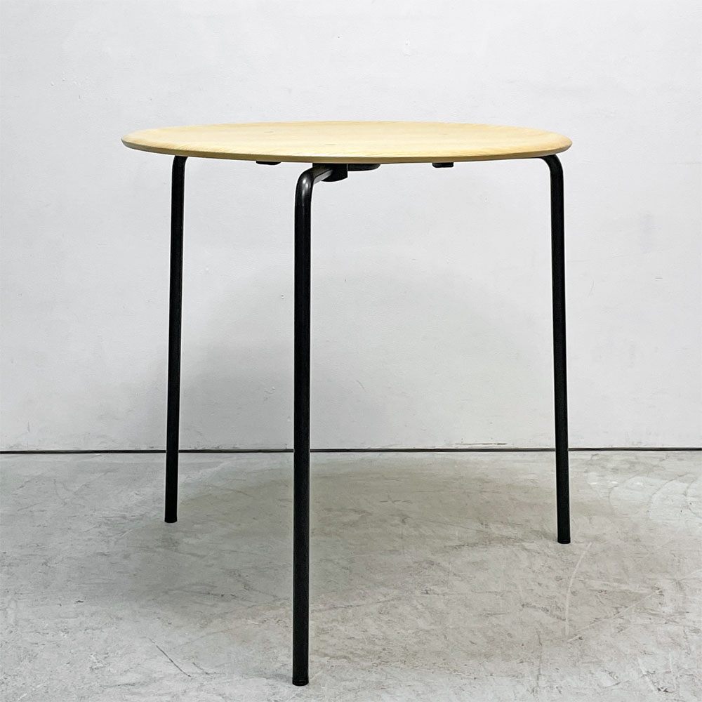 エンゲルブレヒト Engelbrechts ケヴィ KEVI 2010 ダイニングテーブル オーク材 プライウッド カフェテーブル 70cm 3本脚 ヨルゲン・ラスムッセン デンマーク 未使用品 A ●